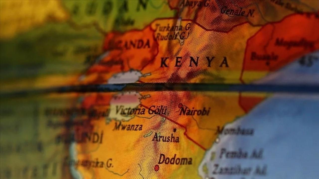 Kenya’da 95 kız öğrenci aynı anda felç geçirdi