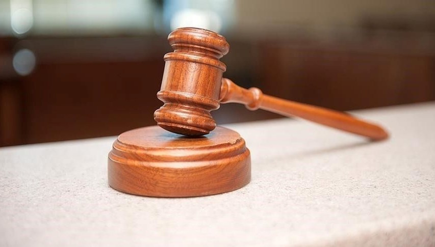 Kız arkadaşını dövüp bıçaklayan doktorun cezası belli oldu