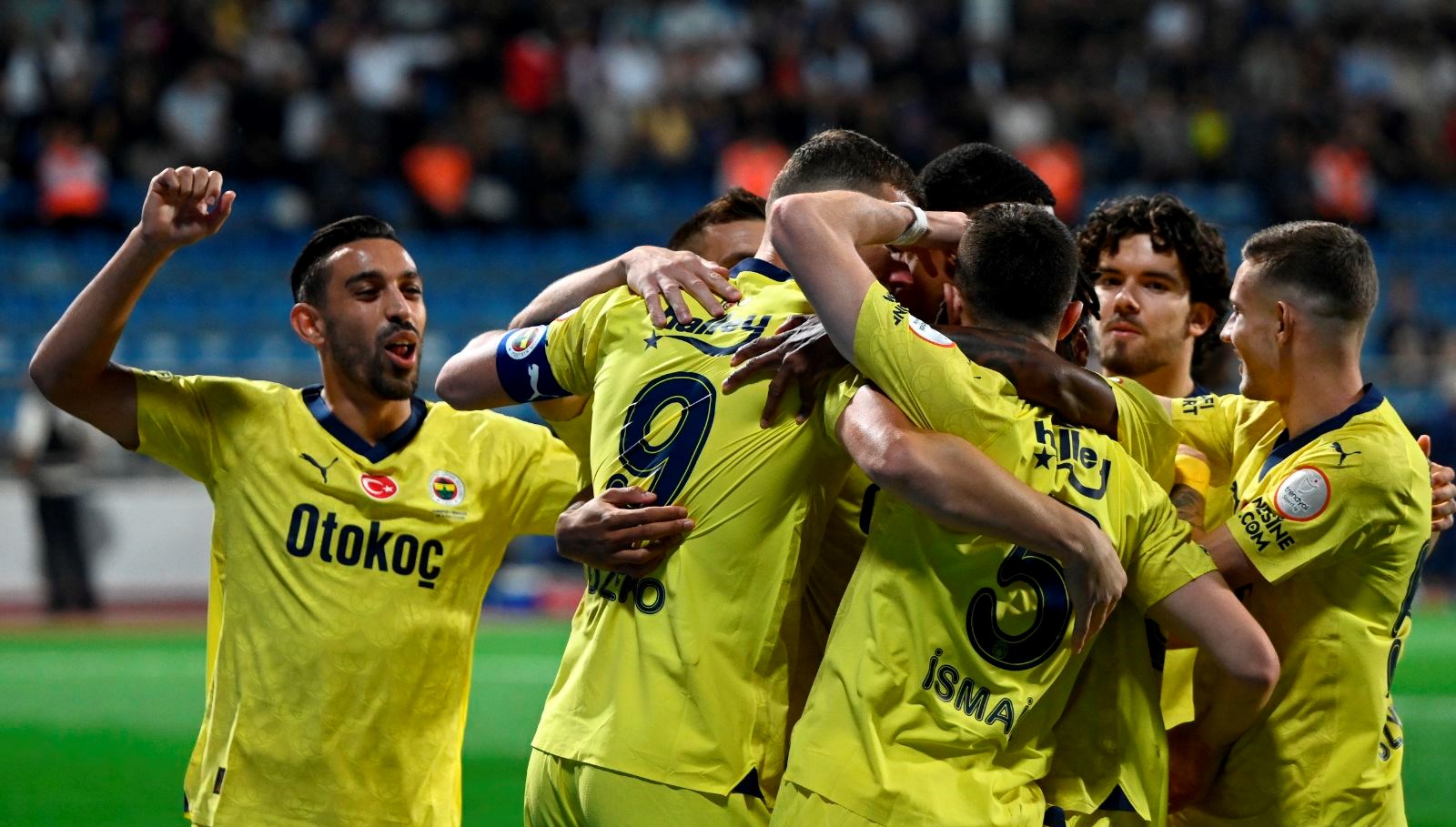 Lider Fenerbahçe 4 eksikle Hatayspor karşısında