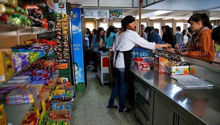 “Okul Gıdası” uygulamasına geçiş süresi uzatıldı