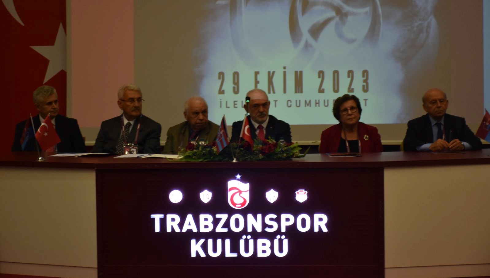 Trabzonspor net borcunu açıklandı