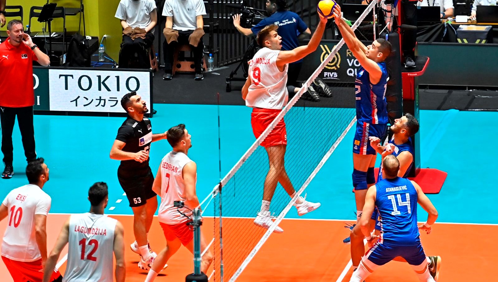 Türkiye-Slovenya voleybol maçı ne zaman, saat kaçta ve hangi kanalda? Filenin Efeleri parkede