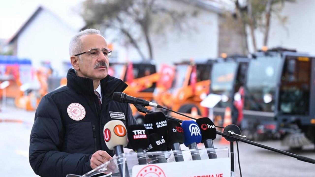 Bakan Uraloğlu: Kara yolları kışa hazır!