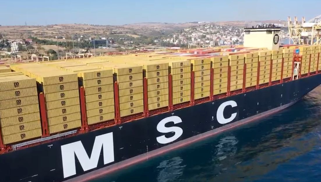 Dünyanın en büyük konteyner gemilerinden “MSC Türkiye” Tekirdağ’da