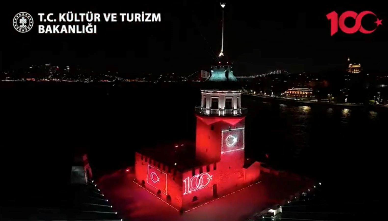 Galata Kulesi ile Kız Kulesi’ndeki ışık gösterileri 10 Kasım’a kadar sürecek