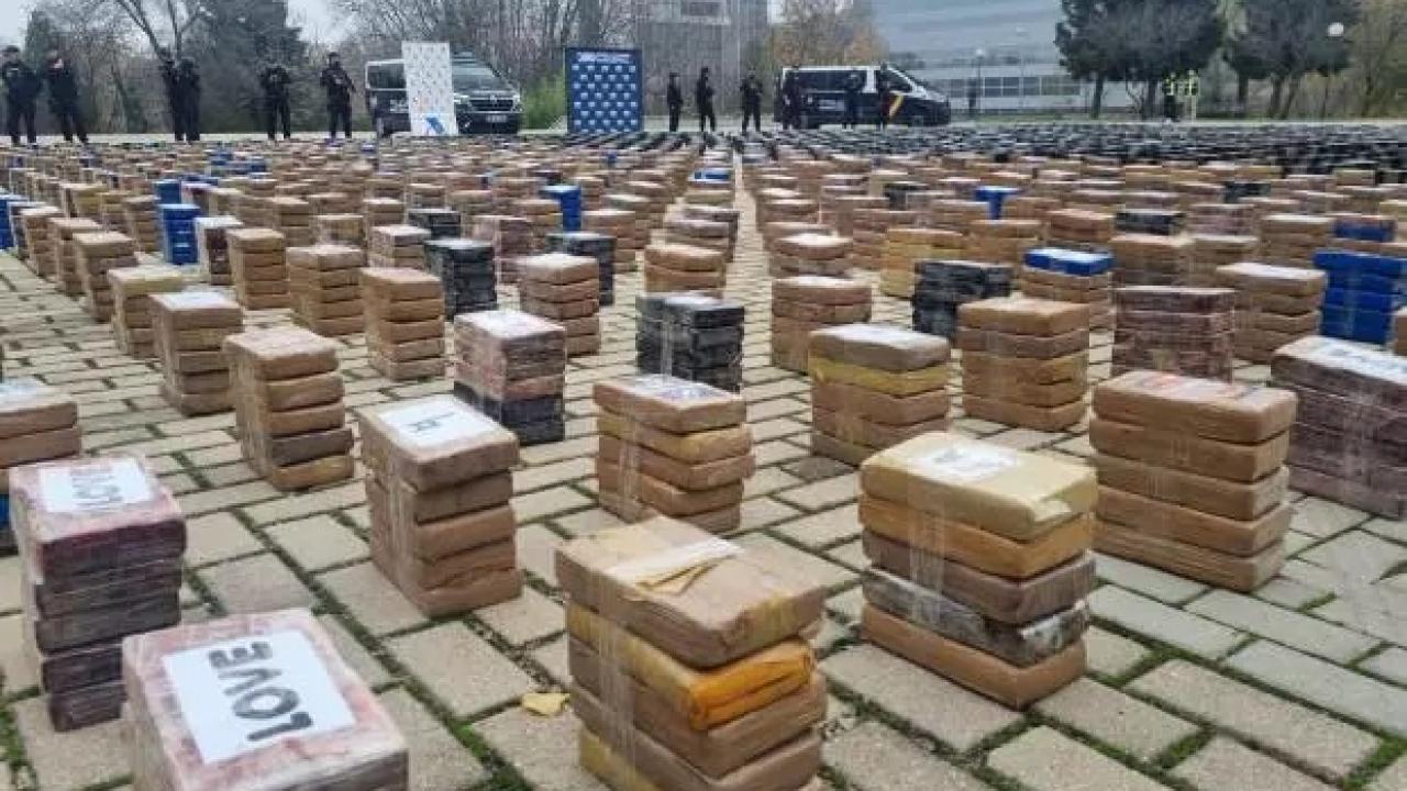 İspanya’da dondurulmuş ton balığı kutularında 11 ton kokain ele geçirildi