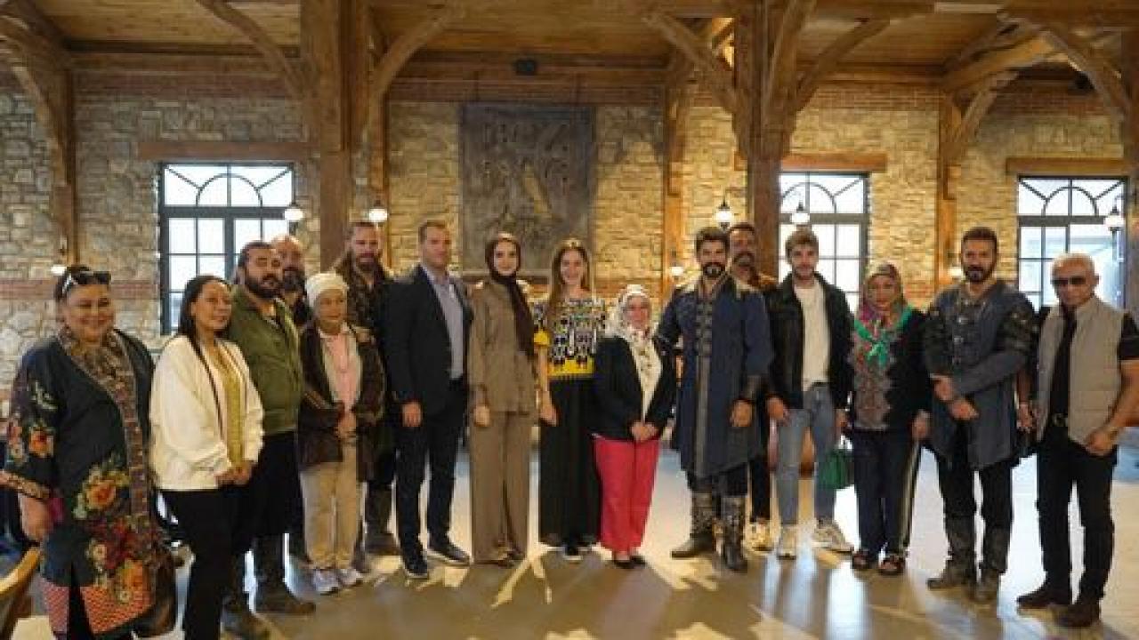 Malezya Kraliçesi Tunku Azizah Aminah Maimunah, Bozdağ Film Platoları’nda