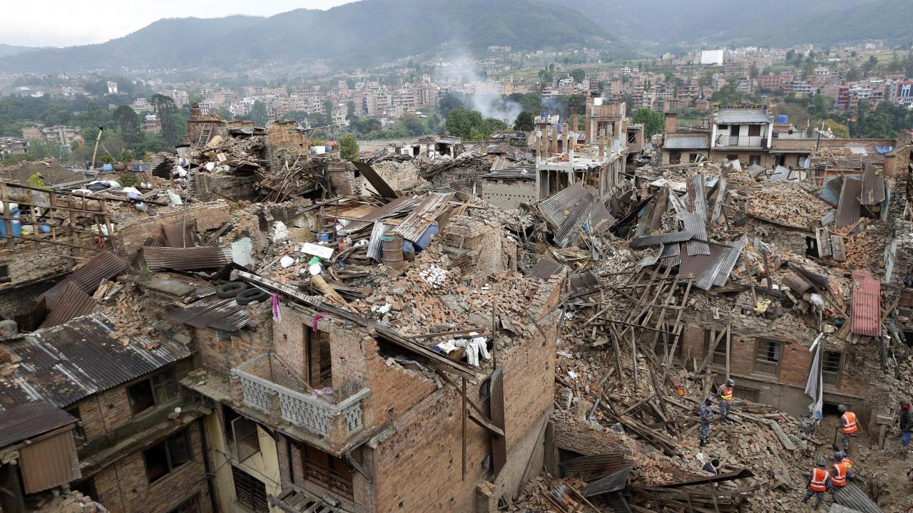 Nepal’deki depremde 128 kişi öldü
