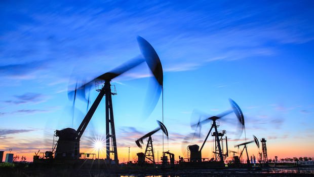 Petrol ‘arz fazlası sorunu’ ile denge arayışında