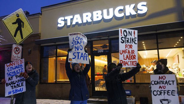 Starbucks çalışanları tarihi greve hazırlanıyor