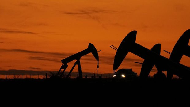 Petrol haftalık kazanca yöneldi