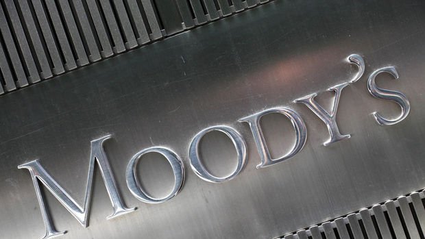 Moodys İsrail’in kredi notunu düşürdü