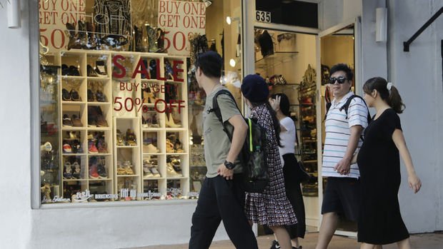 ABD’de tüketici güveni Şubat’ta aşağı yönlü revize edildi