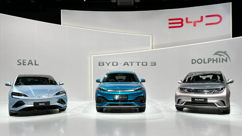 BYD fiyat indirimi başlattıktan sonra hisseleri sert düştü