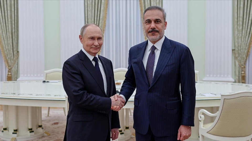 Fidan, Putin ile bir araya geldi