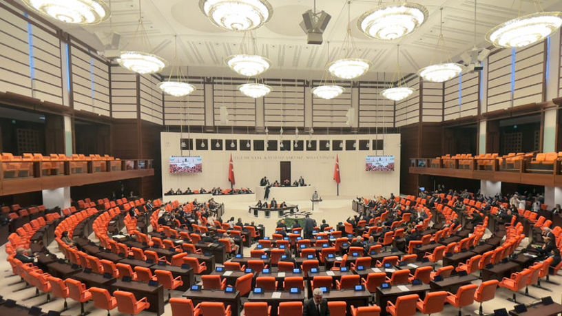 Sanayi ve ticarete ilişkin düzenlemeleri de içeren kanun teklifi yasalaştı