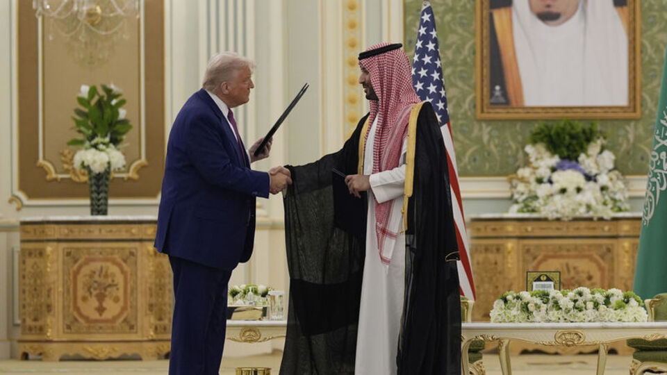 Trump Körfez’den 3 trilyon dolarlık anlaşmayla dönüyor