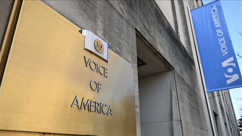 VOA’nın yaklaşık 600 personeli işten çıkarıldı
